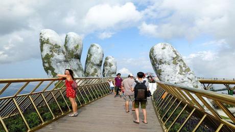 Pays Etranger - un pont à vous couper le souffler au Vietnam