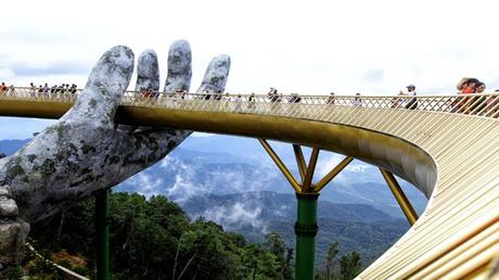 Pays Etranger - un pont à vous couper le souffler au Vietnam