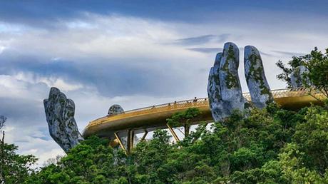 Pays Etranger - un pont à vous couper le souffler au Vietnam