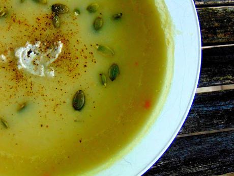 Créme de chou { au frauxmage à la crème végétal au bacon Rawsome } Créme de chou { au frauxmage à la crème végétal au bacon Rawsome }