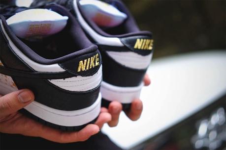 La Supreme x Nike SB Dunk Low se dévoile en détail
