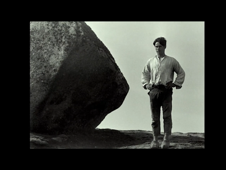 Le cinéma est le plus puissant moyen de poésie Le cinéma est le plus puissant moyen de poésie