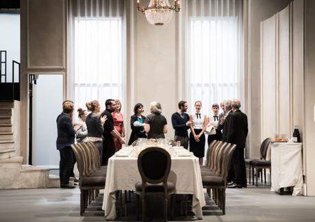 Nobody et le bouffon