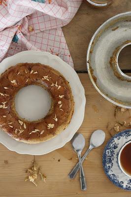 Cuillère et saladier : Gâteau renversé à la halva vegan Gâteau renversé à la halva vegan