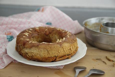 Cuillère et saladier : Gâteau renversé à la halva vegan Gâteau renversé à la halva vegan