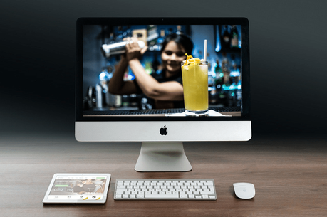 Apprendre à faire des cocktails en ligne avec un spécialiste Shake n’ Smash Apprendre à faire des cocktails en ligne avec un spécialiste Shake n’ Smash