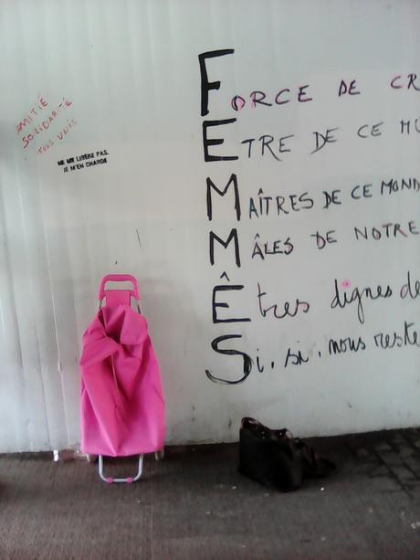 Femmes - Acrostiche - Street Arts - Seraing - Vie feminine Femmes - Acrostiche - Street Arts - Seraing - Vie feminine