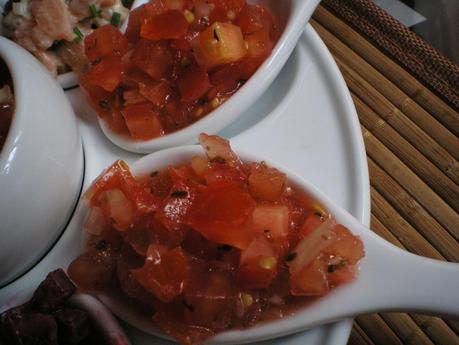 Assortiments de tartares à la cuillères! Assortiments de tartares à la cuillères!