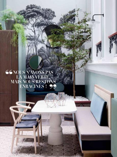 hôtel particulier à Paris cuisine intérieur extérieur mur papier peint végétal bain cannage