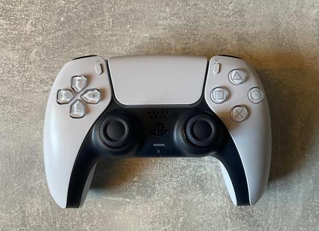 Test de la PS5 : une grande console, mais truffée de bugs Test de la PS5 : une grande console, mais truffée de bugs