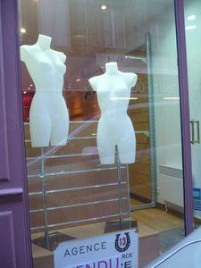 MANNEQUINS-BUSTES FEMMES A VENDRE