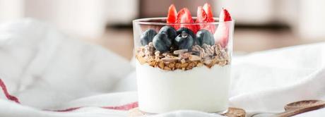 10 Aliments Protéinés pour Réussir sa Prise de Masse yaourt grec