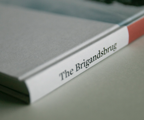 LIVRE : « The Brigandsbrug » – Ney & Partners