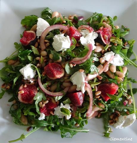 Salade de figues, haricots cannellini et pignons de pin