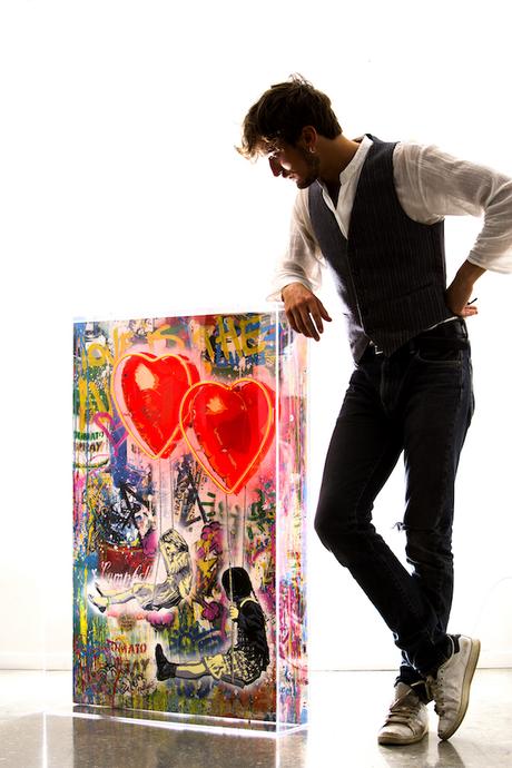 Deodato Art_visual_Mr.Brainwash_Love_is_in_the_air-mixed_media_on_canvas-111.8 x 76.2 cm