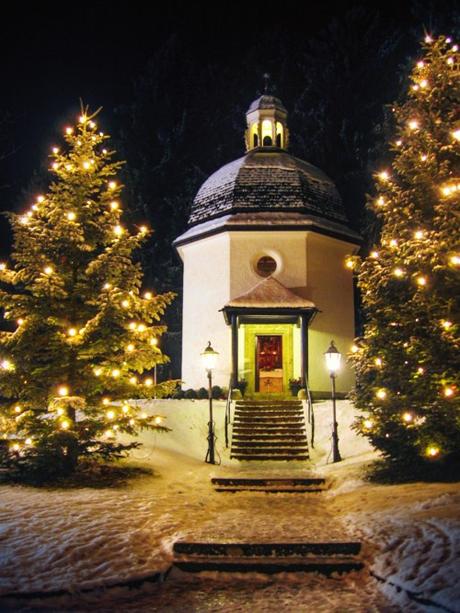 Chapelle Stille Nacht à Oberndorf bei Salzburg © Gakuro - licence [CC BY-SA 3.0] from Wikimedia Commons