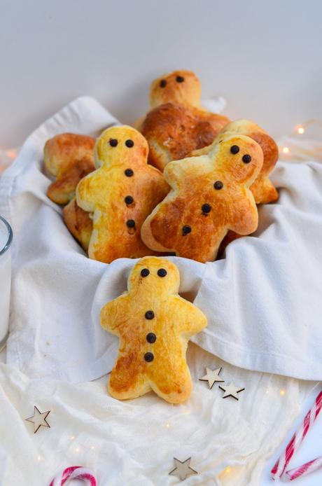 Maneles (brioches de la Saint Nicolas) Maneles (brioches de la Saint Nicolas)