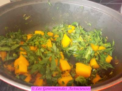 Cocotte de potiron aux lentilles et aux châtaignes (Vegan) Cocotte de potiron aux lentilles et aux châtaignes (Vegan)