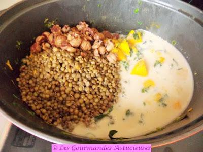 Cocotte de potiron aux lentilles et aux châtaignes (Vegan) Cocotte de potiron aux lentilles et aux châtaignes (Vegan)