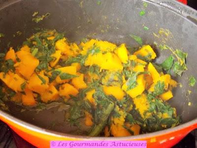 Cocotte de potiron aux lentilles et aux châtaignes (Vegan) Cocotte de potiron aux lentilles et aux châtaignes (Vegan)