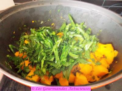 Cocotte de potiron aux lentilles et aux châtaignes (Vegan) Cocotte de potiron aux lentilles et aux châtaignes (Vegan)