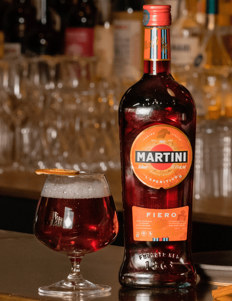 Denny Imbroisi x Martini – Un coffret Panettone & des cocktails pour la fin d’année