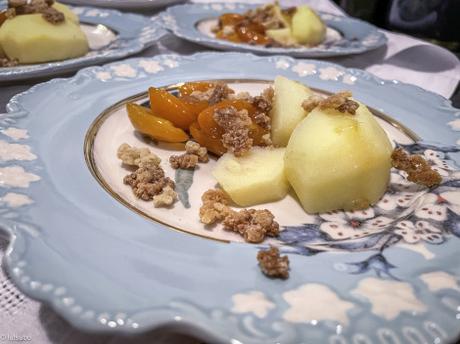 Fêtes de saison – Pommes à la vapeur, compote de kumquats et crumble vanillé