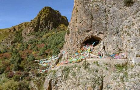 Des preuves ADN confirment qu'une grotte bouddhiste au Tibet abritait l'Homme de Dénisova