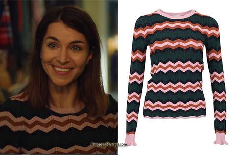 HOME FOR CHRISTMAS : Johanne’s chevron sweater in S2E01