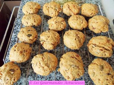 Biscuits à la cacahuète et aux graines (Vegan) Biscuits à la cacahuète et aux graines (Vegan)