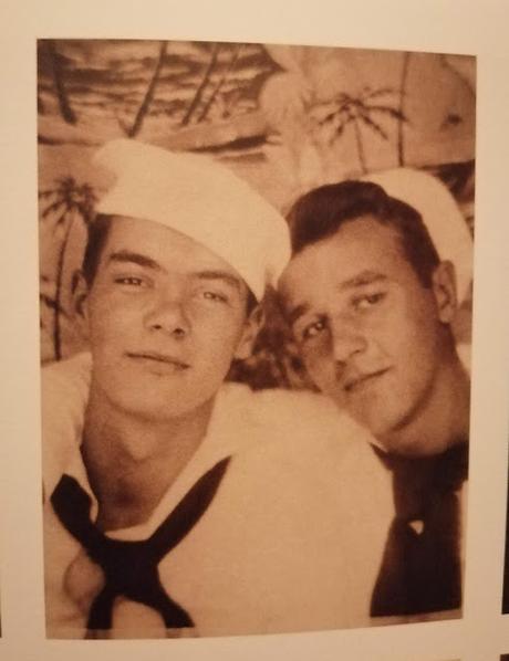 Ils s’aiment : un siècle de photographies d’hommes amoureux (1850-1950) - Hugh Nini et Neal Treadwell Ils s’aiment : un siècle de photographies d’hommes amoureux (1850-1950) - Hugh Nini et Neal Treadwell