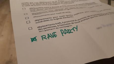 Petite rave-party en République du Sanitaristan