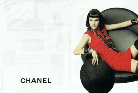 2010 Chanel B2