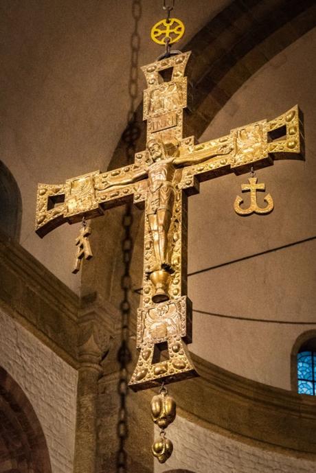 La croix de triomphe, Kaiserdom de Spire © Tilman2007 - licence [CC BY-SA 4.0] from Wikimedia Commons