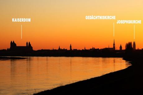 La skyline de Spire vue depuis les bords du Rhin Stock Photos from Philmoto / Shutterstock