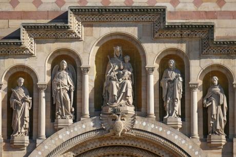 Les grandes statues de la façade occidentales © Hermann Luyken - licence [CC0] from Wikimedia Commons