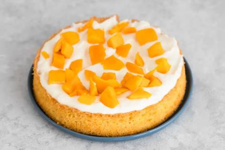 Gâteau à la crème et à la mangue