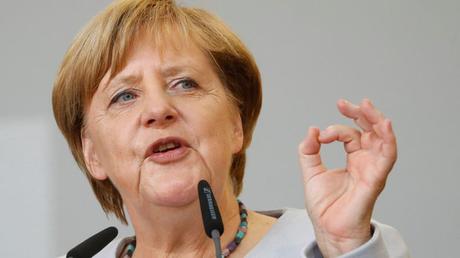 De l’avis de Merkel, la suspension du compte Twitter de Trump est «problématique»
