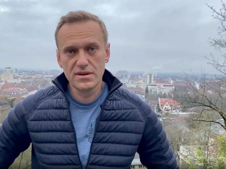 L’opposant russe Alexeï Navalny menacé d’arrestation s’il rentre en Russie
