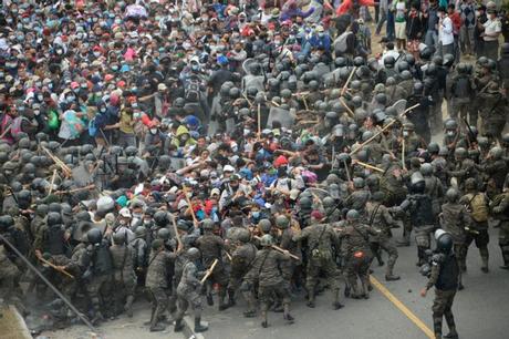 640_migrants-honduriens-etats-unis-affrontements-forces-securite-vado-hondo-guatemala