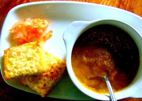 Soupe aux légumes racines et feuilles