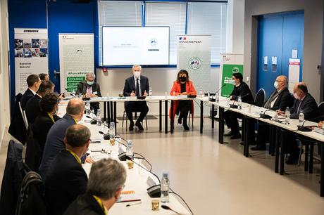 Le Ministre de l’Economie,des Finances et de la Relance visite Liebherr dans le cadre du plan de relance de l’industrie aéronautique Le Ministre de l’Economie,des Finances et de la Relance visite Liebherr dans le cadre du plan de relance de l’industrie aéronautique