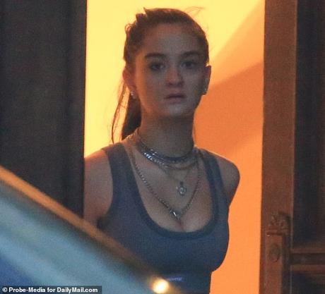 Un Show de Merde Dans Une Décharge en Feu