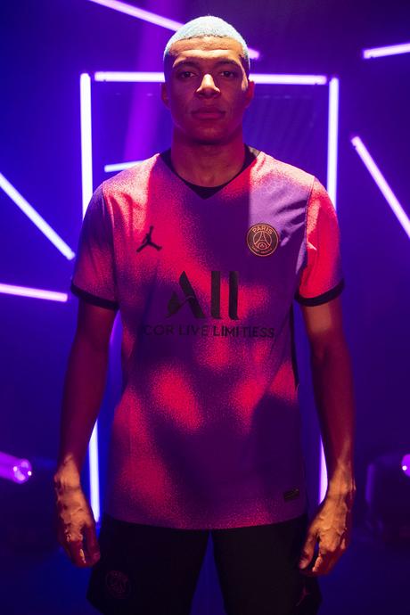 Le PSG et Jordan Brand dévoilent leur quatrième maillot