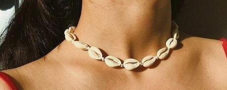 collier ras de cou coquillage