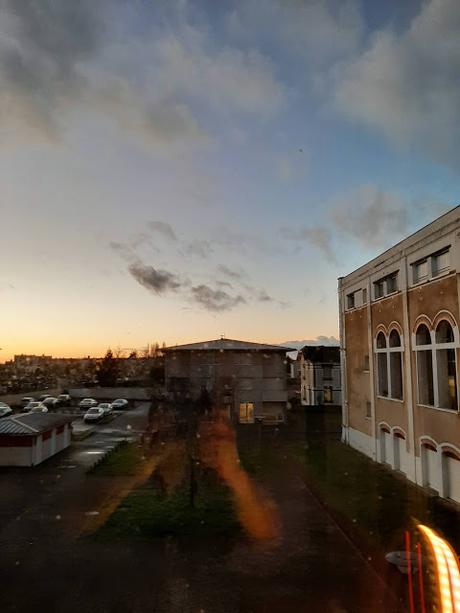 La littérature : elle longe les murs à l'infini