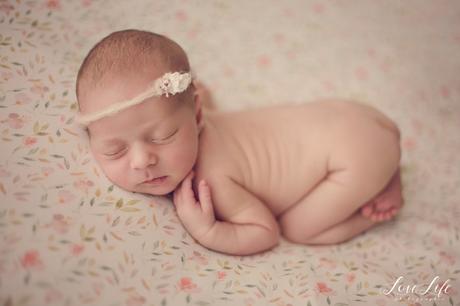 Photographe professionnelle bébé naissance Chatou Yvelines