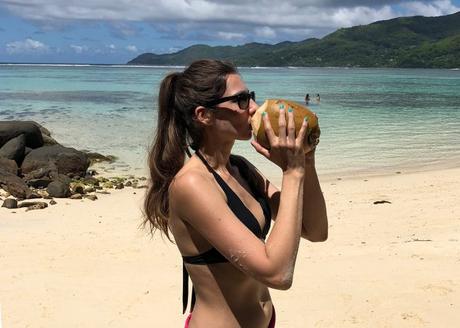 noix de coco plage seychelles