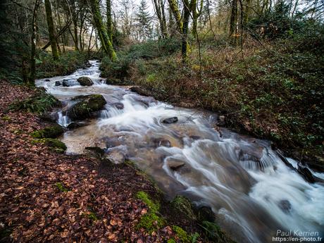 gros débit dans les ruisseaux #Bretagne #Finistère gros débit dans les ruisseaux #Bretagne #Finistère
