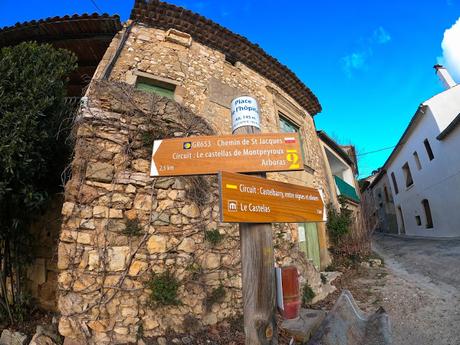 RANDONNER DANS L'HERAULT・le Castellas de Montpeyroux